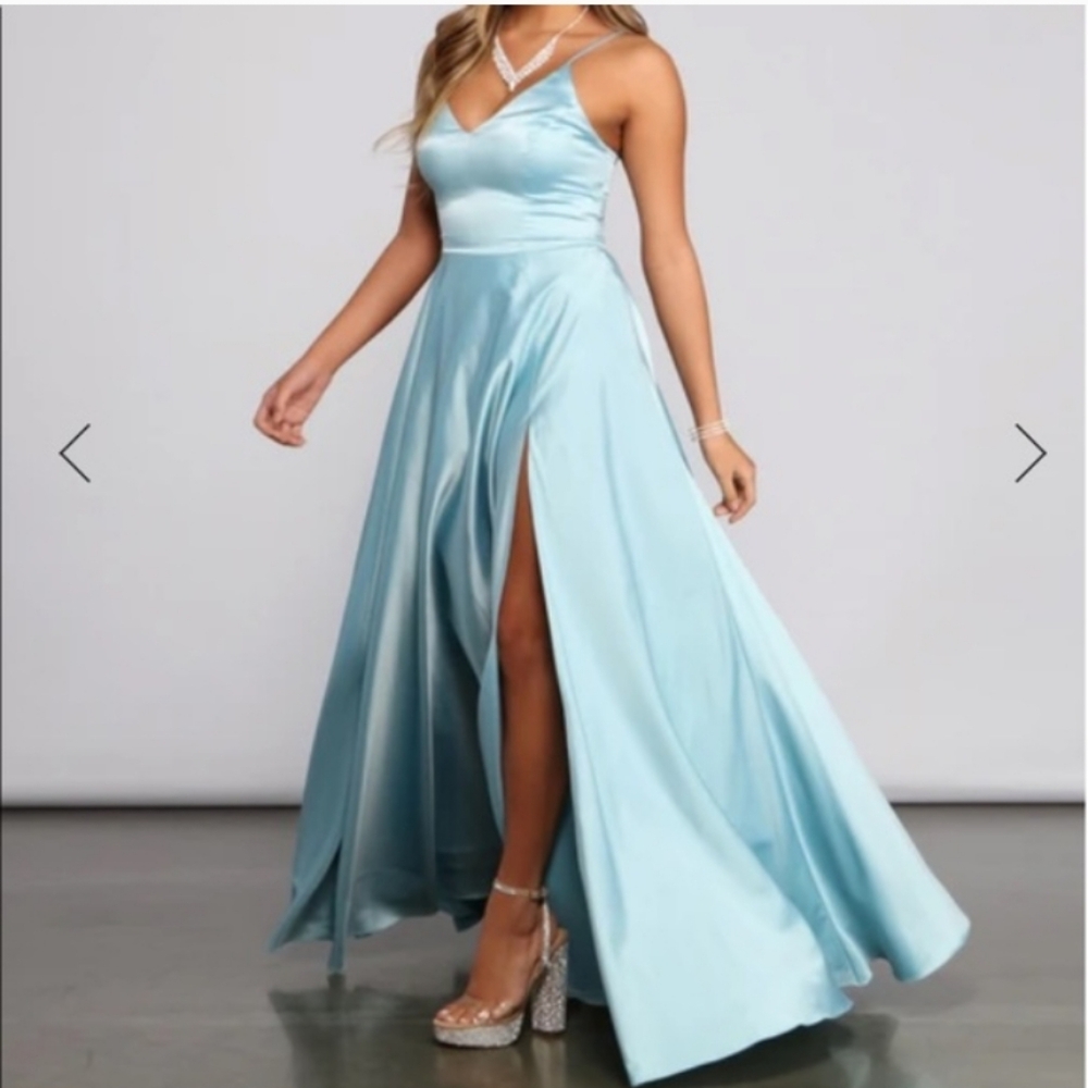 ​💎 Cinderella Moment! Light Blue Satin Ball Gown Prom Dress - With POCKETS  L - Picture 3 of 10
